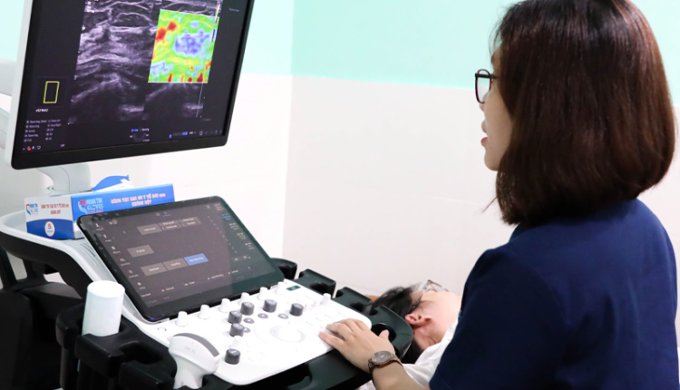 phat-hien-ung-thu-vu-di-truyen-du-gia-dinh-khong-ai-mac